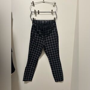 size 2 black and white checkers old navy pants!